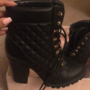 Rocking Black Boots tied up 👢😍